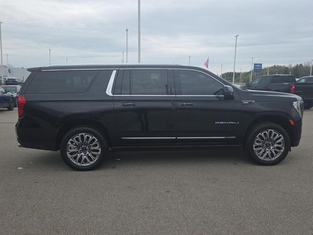 used 2023 GMC Yukon XL car, priced at $72,489