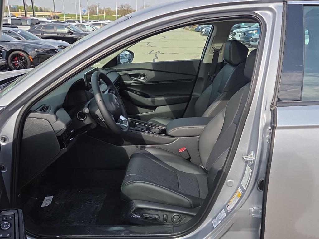 new 2026 Honda Accord Hybrid car, priced at $39,994