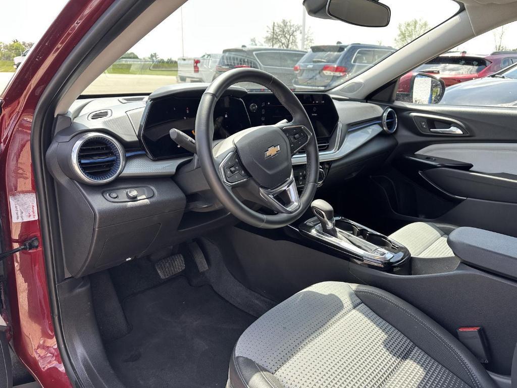 used 2025 Chevrolet Trax car, priced at $21,407