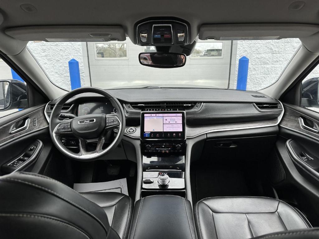 used 2023 Jeep Grand Cherokee car, priced at $28,915