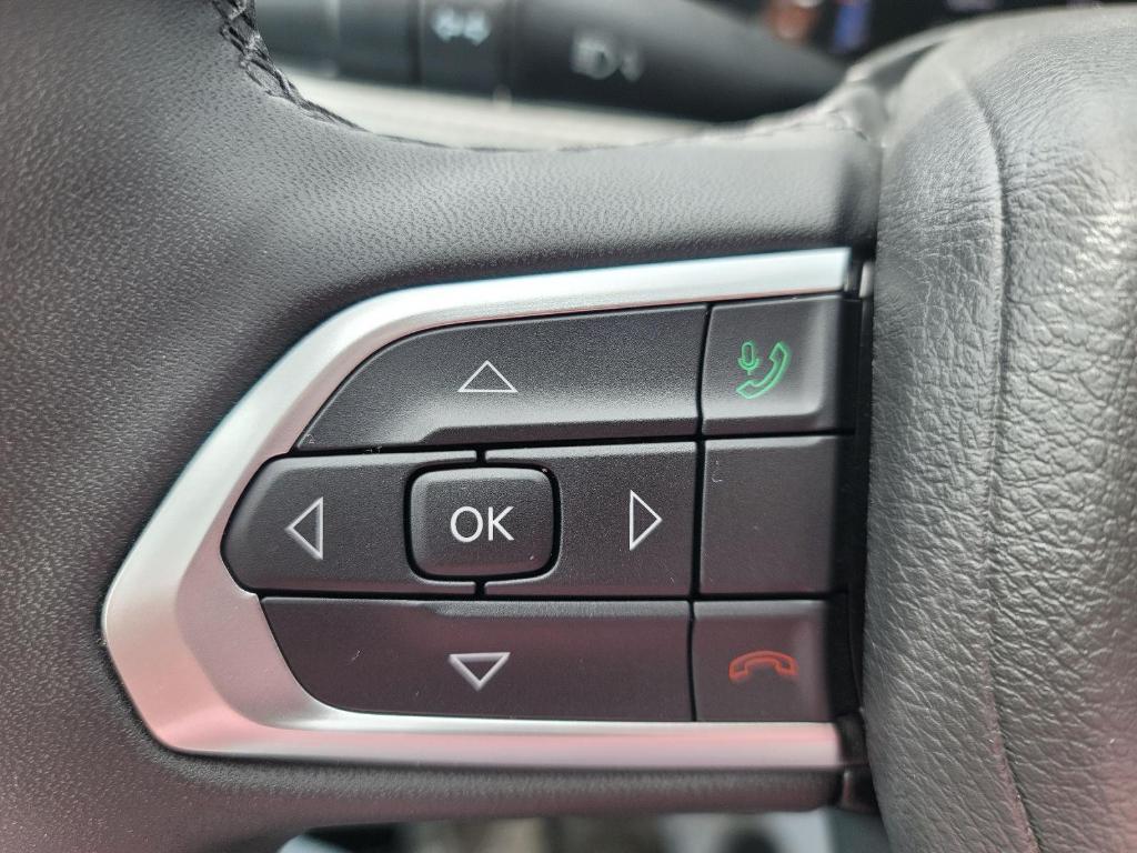 used 2025 Jeep Compass car, priced at $25,989