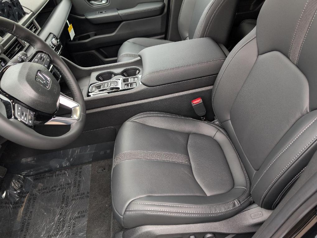 new 2025 Honda Pilot car, priced at $47,095