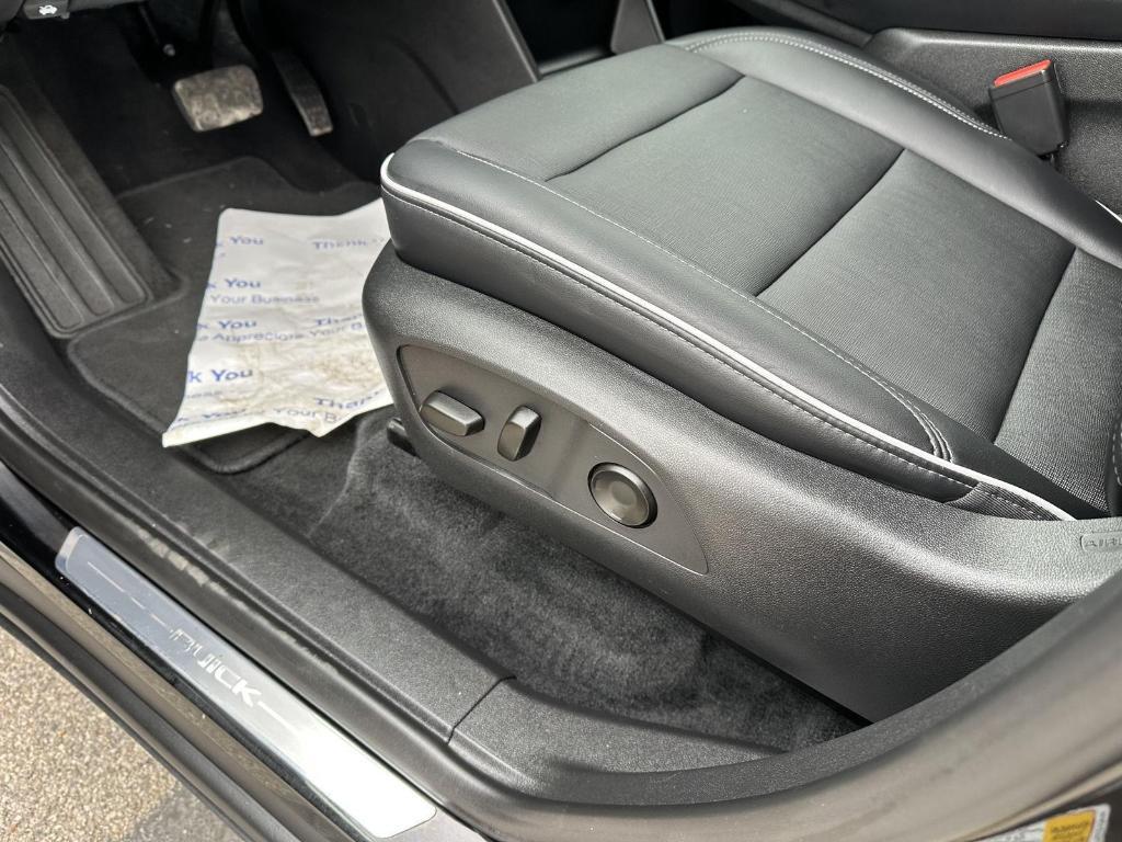 used 2025 Buick Enclave car, priced at $35,989