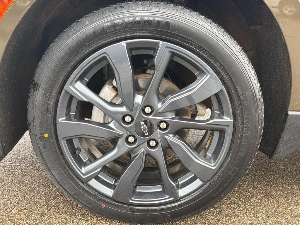 used 2024 Chevrolet Equinox car, priced at $23,389