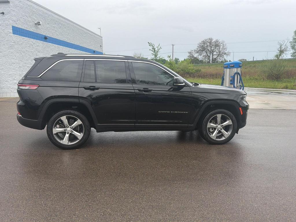 used 2022 Jeep Grand Cherokee car, priced at $26,789