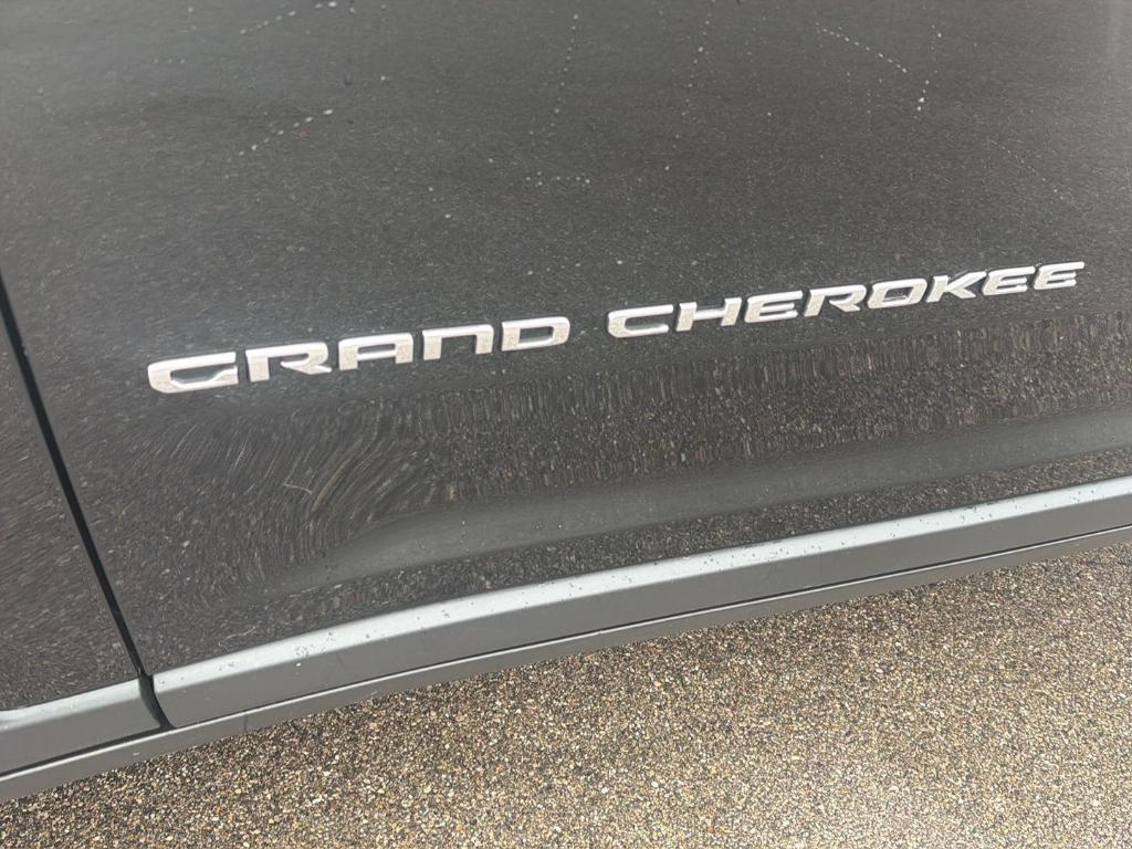 used 2022 Jeep Grand Cherokee car, priced at $26,789