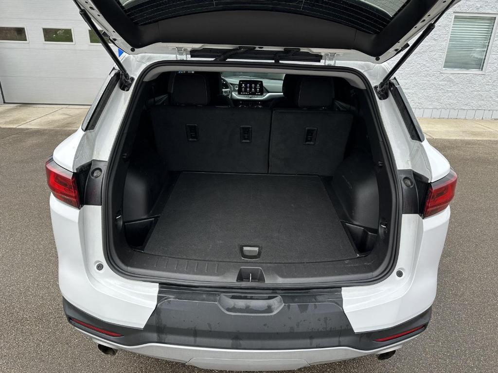 used 2025 Chevrolet Blazer car, priced at $29,295