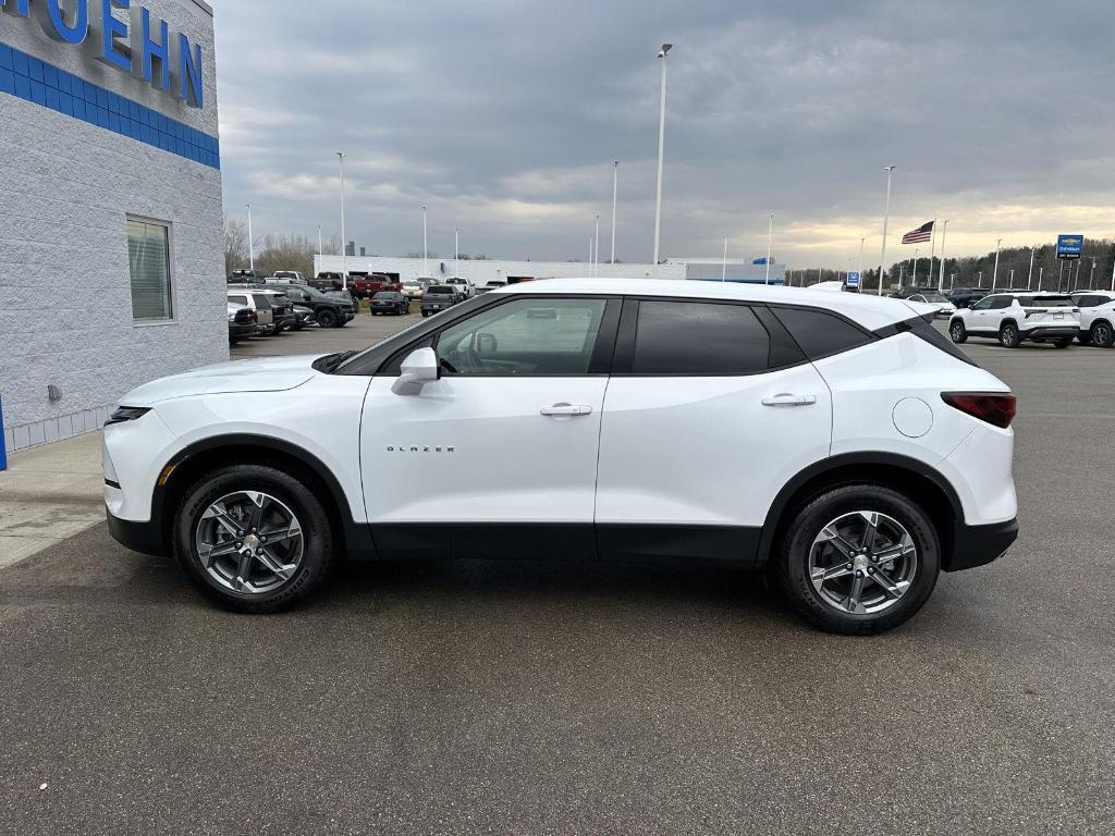 used 2025 Chevrolet Blazer car, priced at $29,295