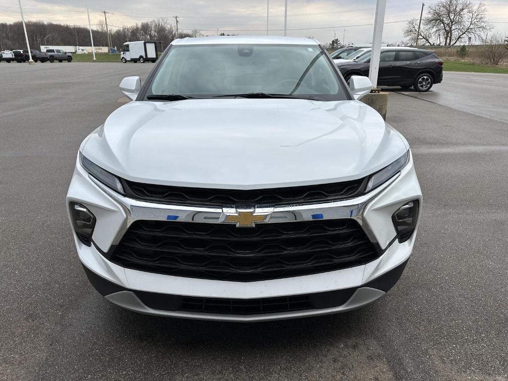 used 2025 Chevrolet Blazer car, priced at $29,295