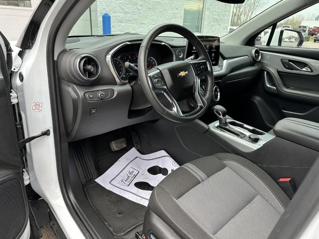 used 2025 Chevrolet Blazer car, priced at $29,295