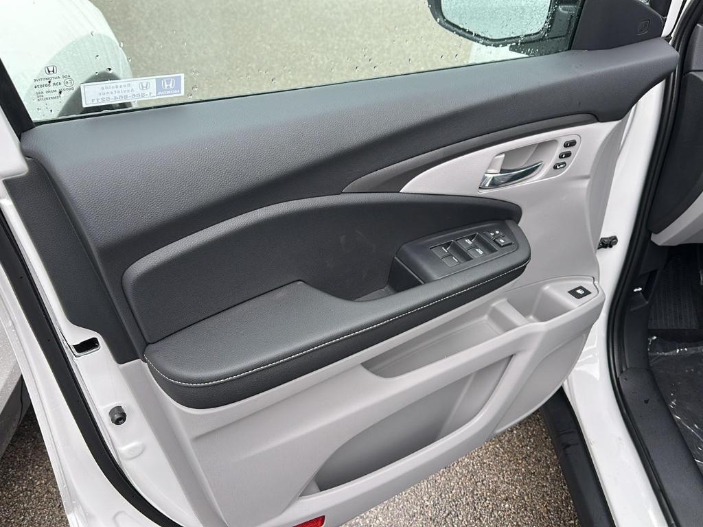 new 2026 Honda Ridgeline car, priced at $44,000