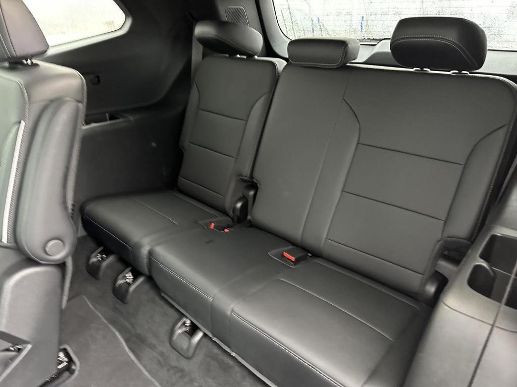 used 2025 Buick Enclave car, priced at $35,989