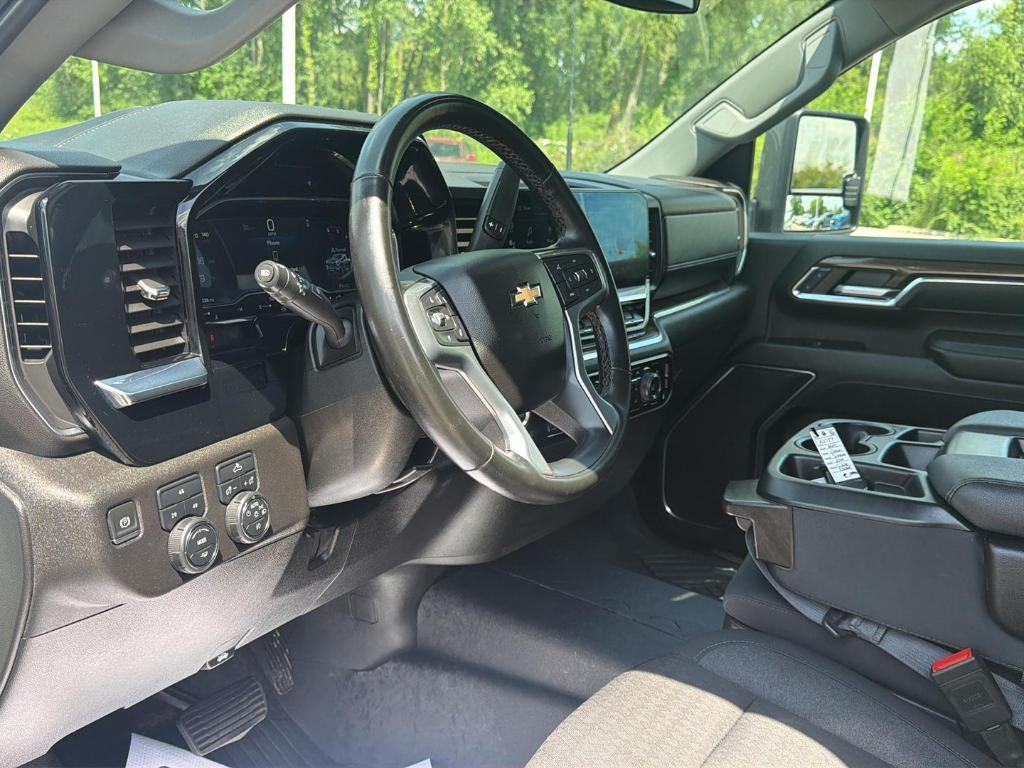 used 2024 Chevrolet Silverado 2500 car, priced at $50,987