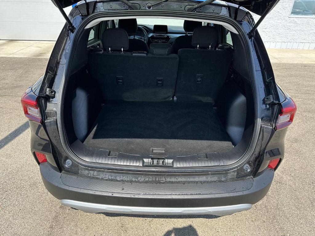 used 2025 Ford Escape car, priced at $22,487