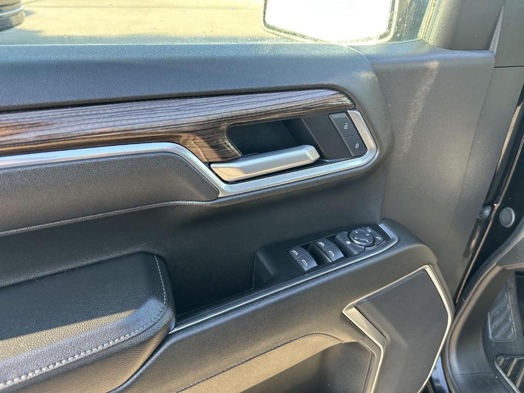 used 2025 Chevrolet Silverado 1500 car, priced at $41,947