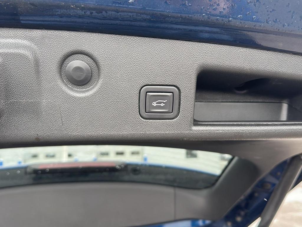 used 2023 Chevrolet Equinox car, priced at $20,449