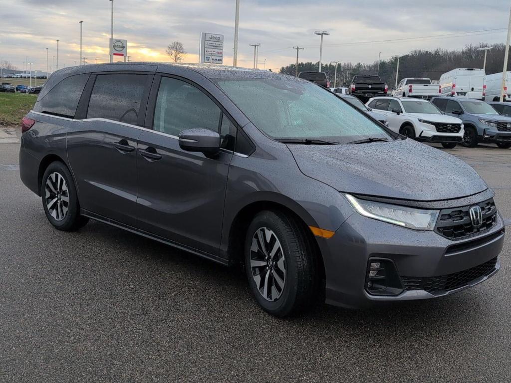 new 2026 Honda Odyssey car, priced at $44,290