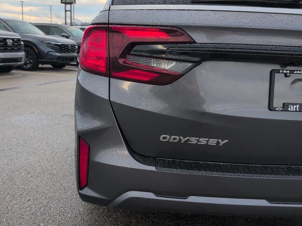 new 2026 Honda Odyssey car, priced at $44,290