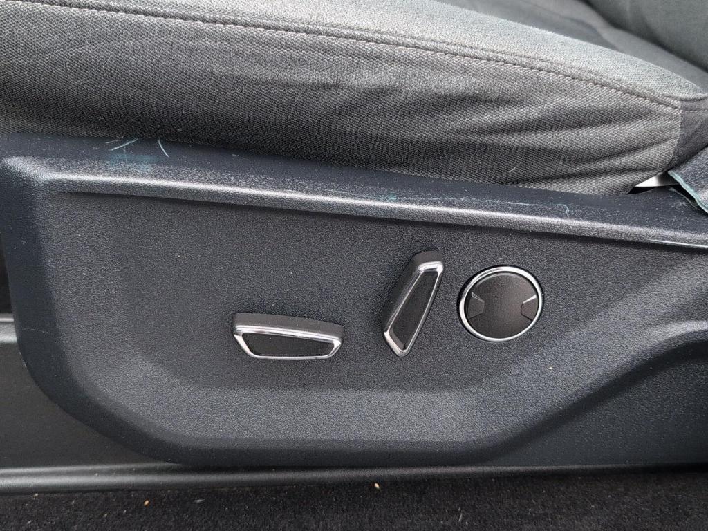 used 2021 Ford F-150 car, priced at $30,989