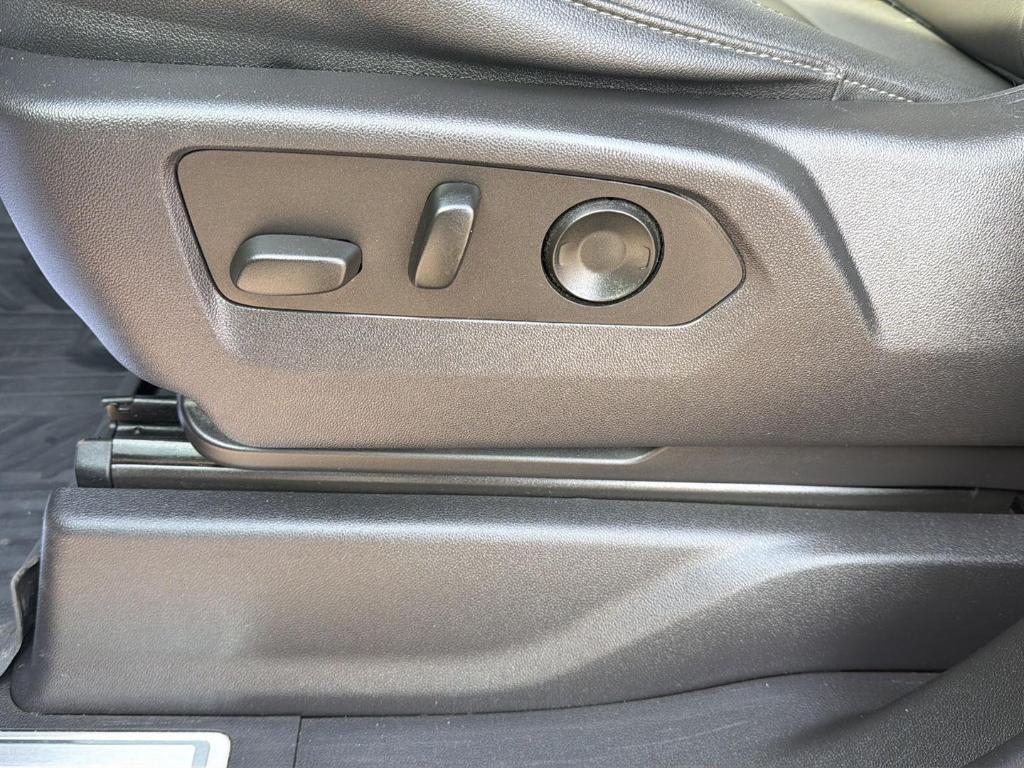 used 2023 Chevrolet Silverado 1500 car, priced at $40,489