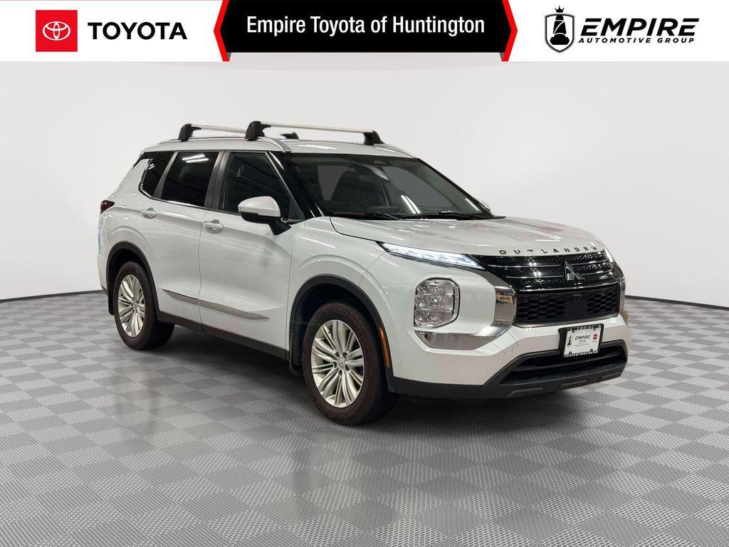 used 2023 Mitsubishi Outlander car, priced at $18,797