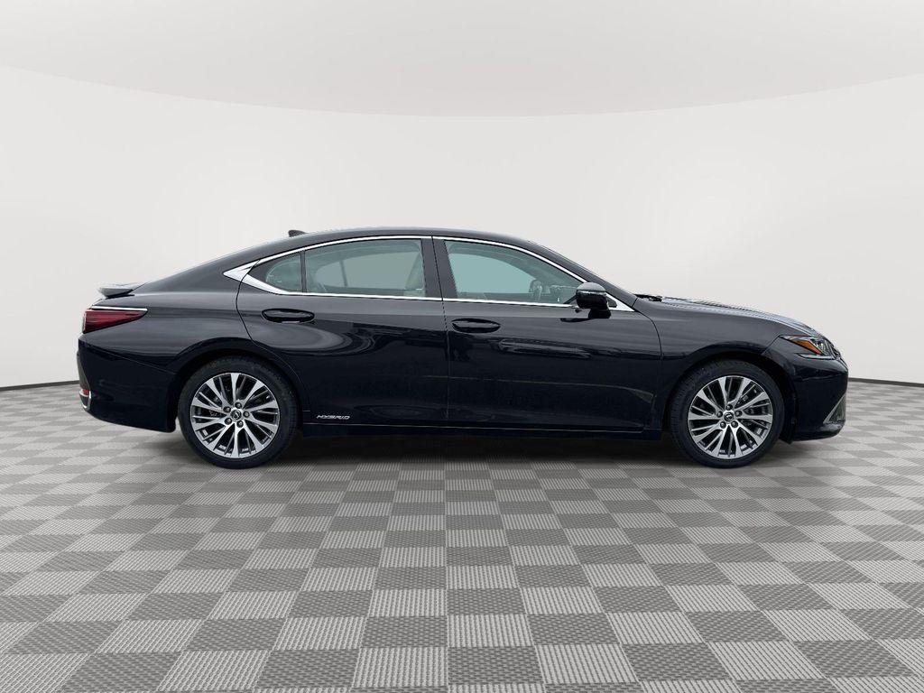 used 2021 Lexus ES 300h car, priced at $29,414