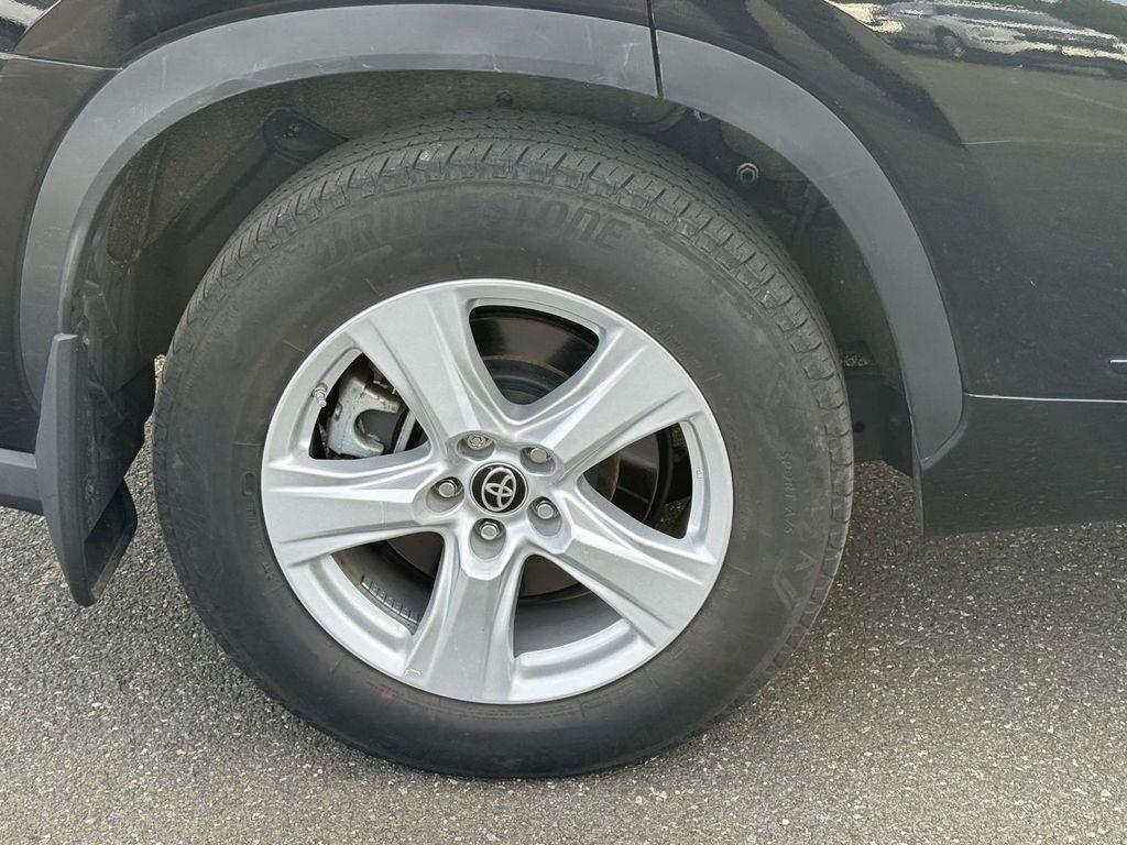 used 2023 Toyota Highlander car, priced at $33,674