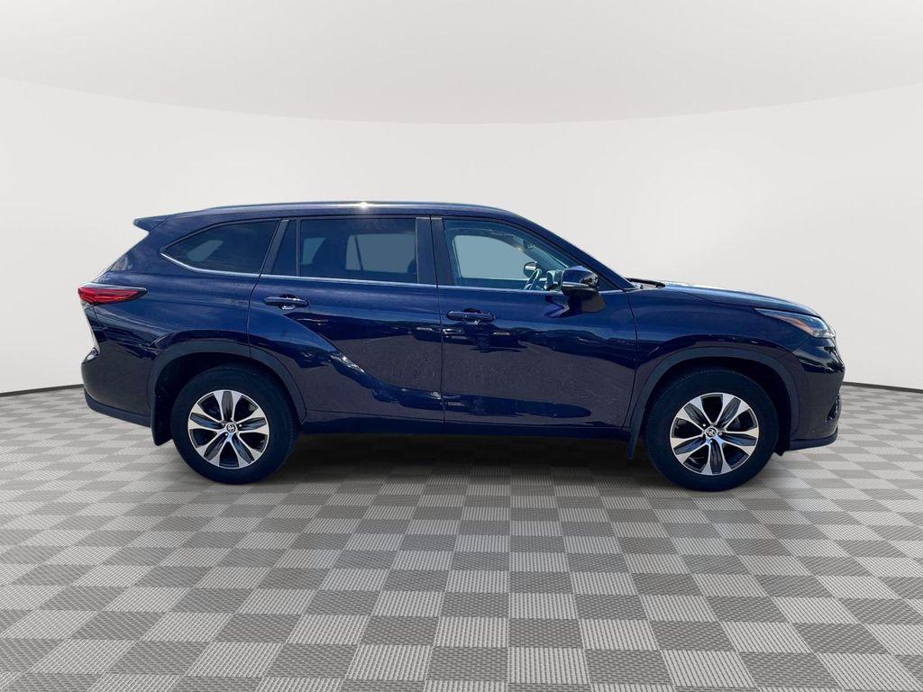 used 2023 Toyota Highlander car, priced at $35,993
