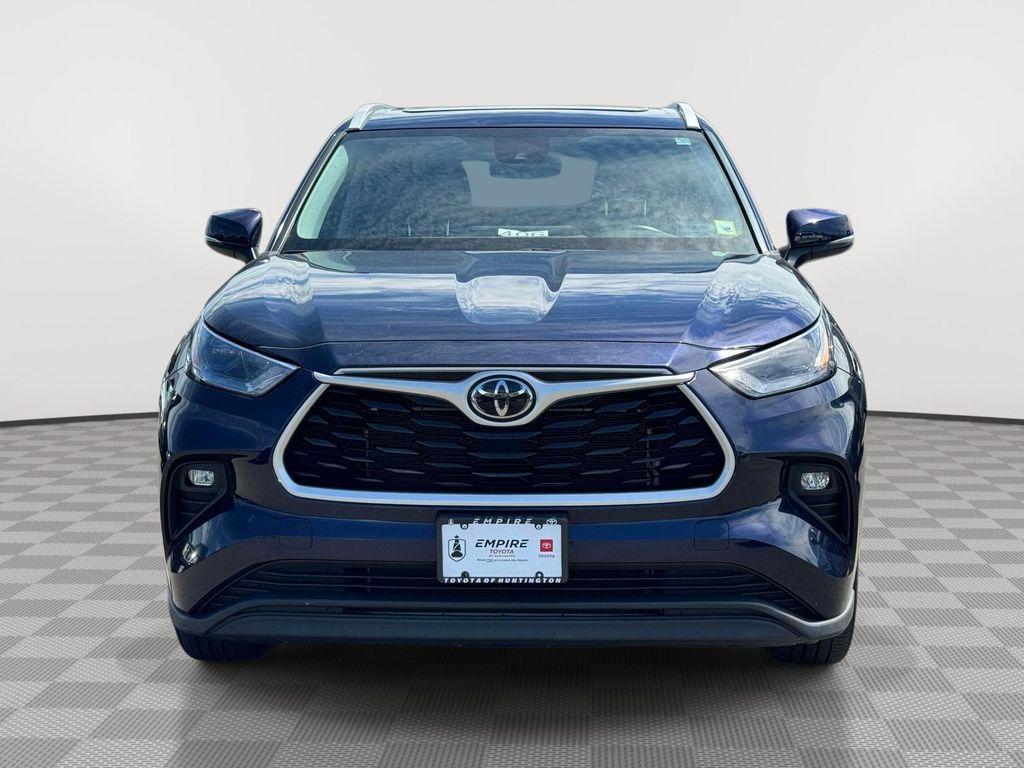 used 2023 Toyota Highlander car, priced at $35,993