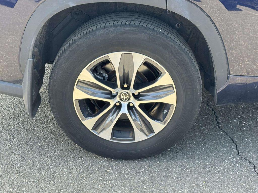 used 2023 Toyota Highlander car, priced at $35,993