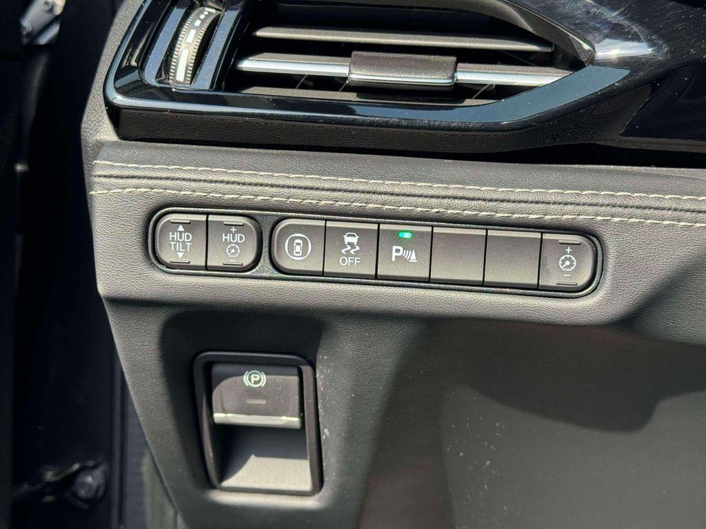 used 2025 Acura MDX car, priced at $51,411