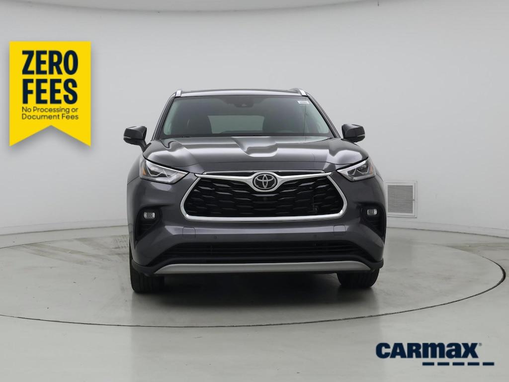 used 2022 Toyota Highlander car, priced at $43,998
