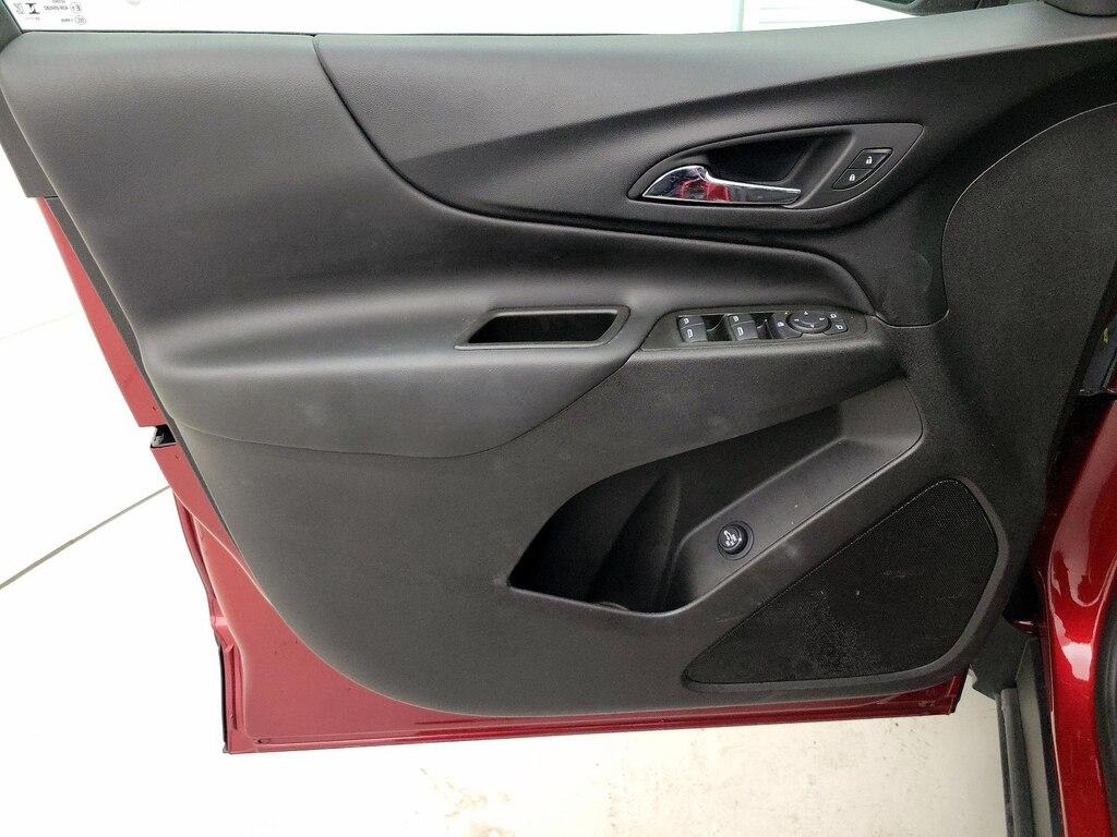 used 2024 Chevrolet Equinox car, priced at $22,998