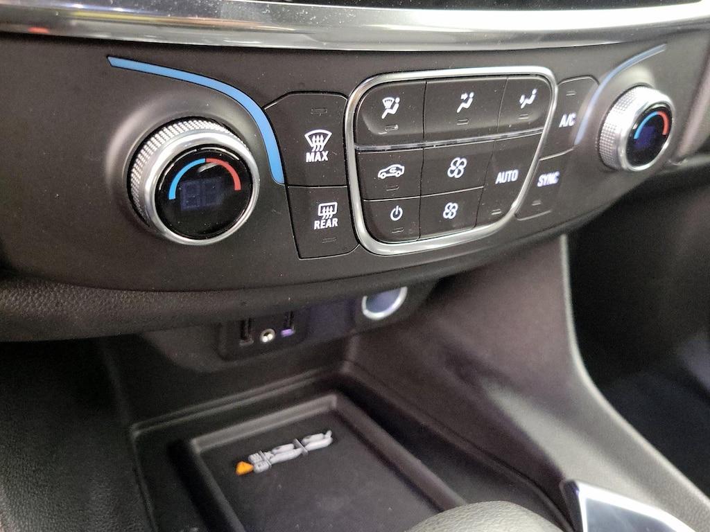 used 2023 Chevrolet Traverse car, priced at $30,998