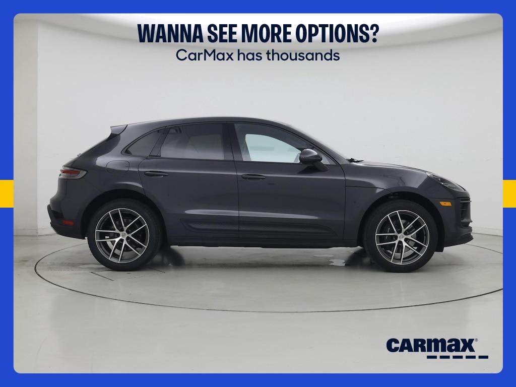 Porsche Macan view 8