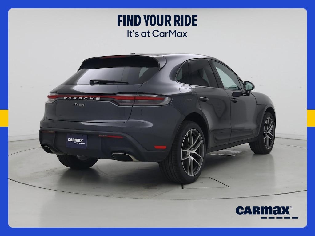 Porsche Macan view 9