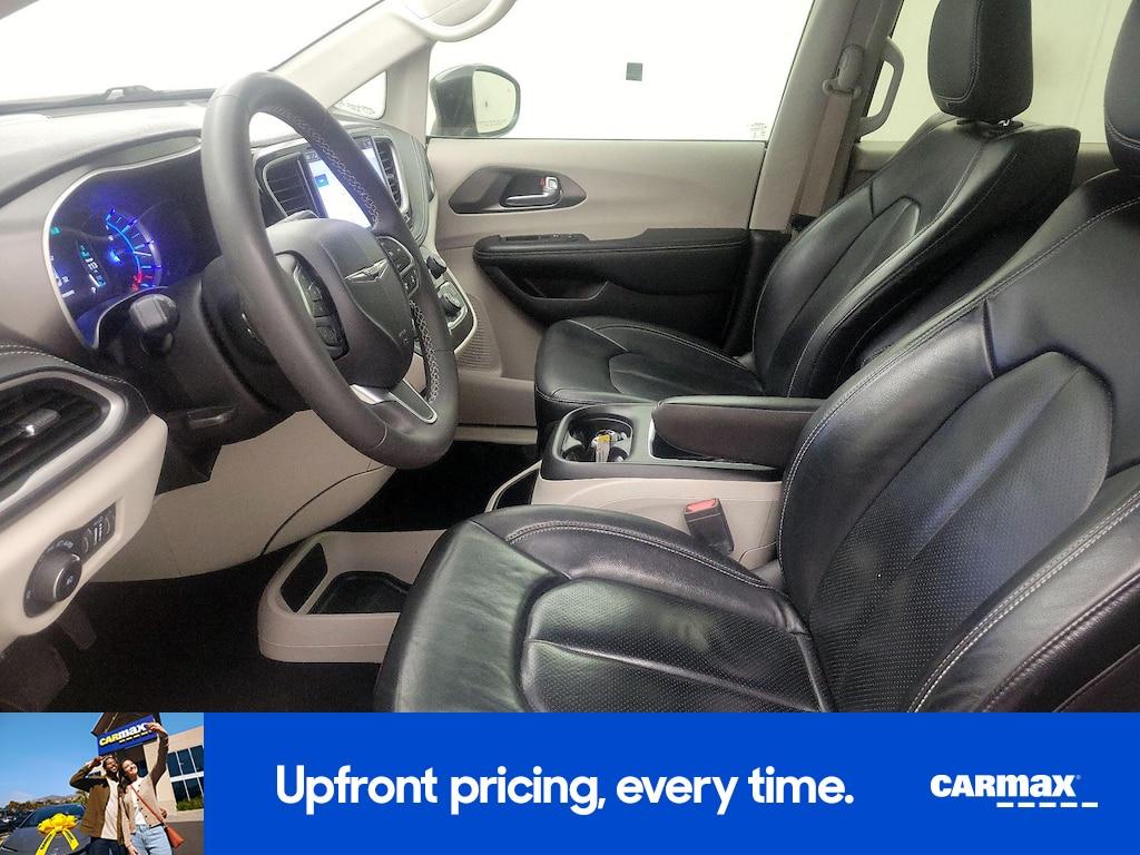 used 2022 Chrysler Pacifica Hybrid car, priced at $24,998