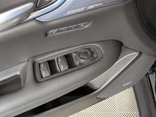 new 2025 Cadillac XT5 car, priced at $51,290