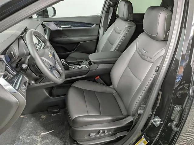 new 2025 Cadillac XT5 car, priced at $51,290