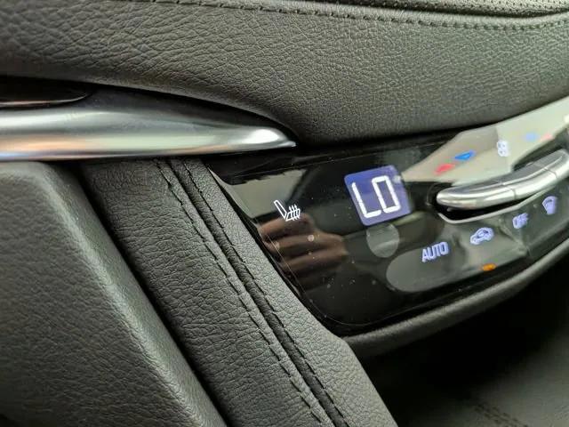 new 2025 Cadillac XT5 car, priced at $55,090