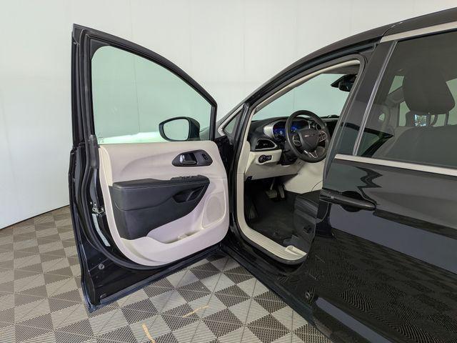 used 2023 Chrysler Pacifica car, priced at $24,327