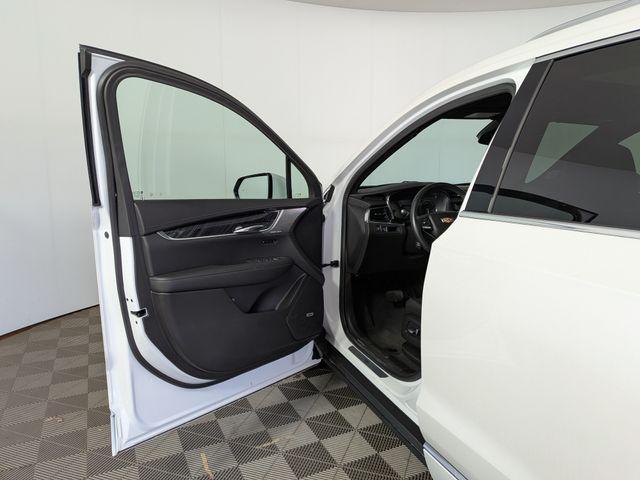 used 2023 Cadillac XT6 car, priced at $34,115