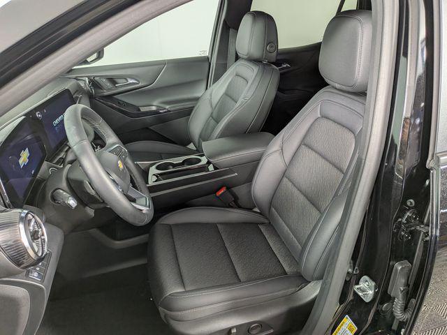 used 2025 Chevrolet Equinox car, priced at $25,870