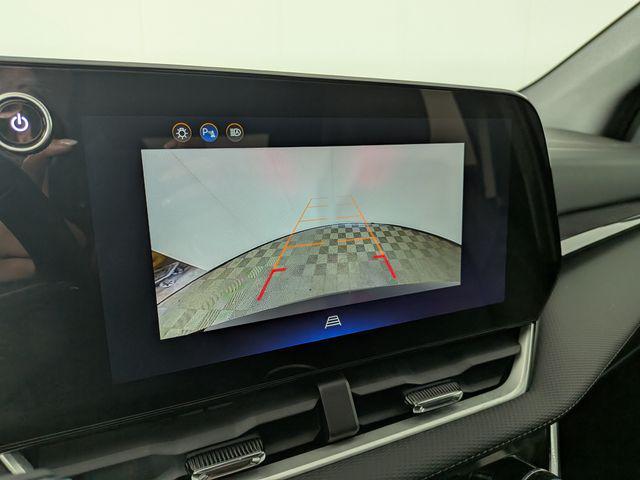 used 2025 Chevrolet Equinox car, priced at $25,870