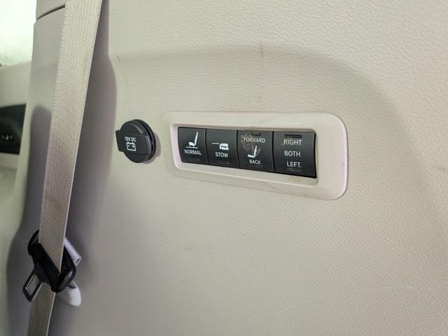 used 2019 Chrysler Pacifica car, priced at $18,238