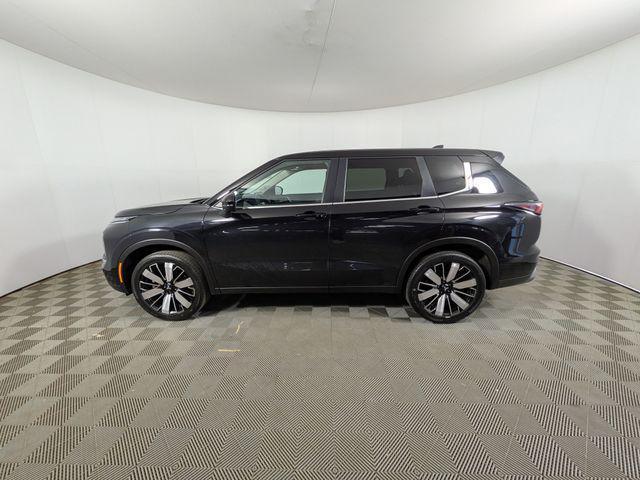 used 2025 Mitsubishi Outlander car, priced at $26,416