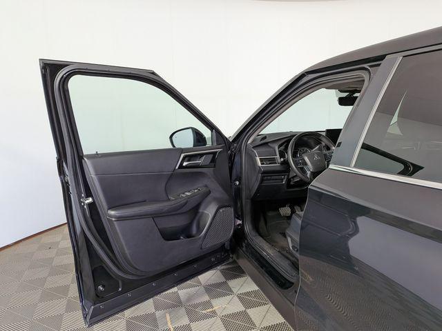 used 2025 Mitsubishi Outlander car, priced at $26,416
