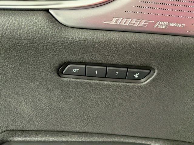 new 2025 Cadillac XT6 car, priced at $56,011