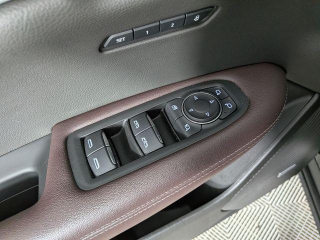 used 2022 Cadillac XT6 car, priced at $31,114