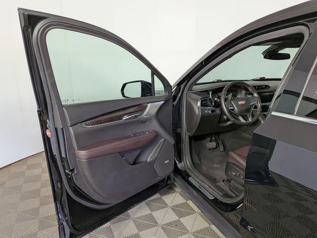 used 2022 Cadillac XT6 car, priced at $31,114